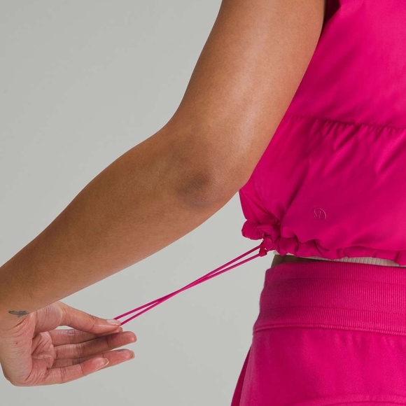 LULULEMON Wunder Puff Cropped Down Filled Vest Sonic Pink SIZE 8 - Picture 3 of 6